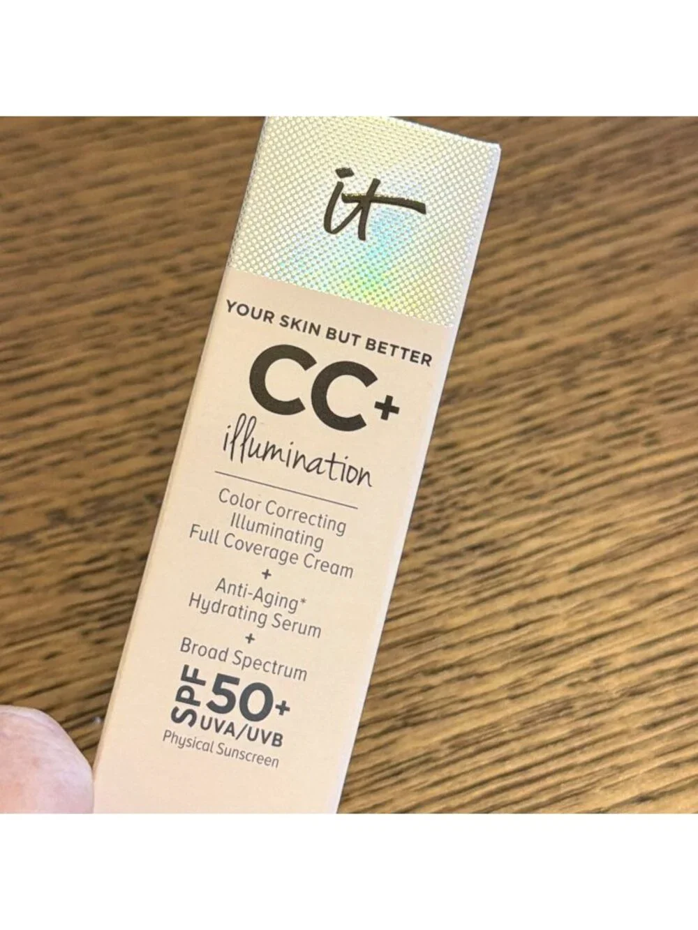 It Cosmetics Illumination Color Correcting Full Coverage SPF 50 Light bb 06/24